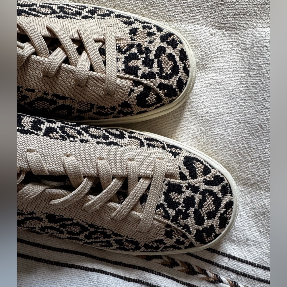 Like New Rothy’s Leopard Print Sneakers Women’s Size 8.5